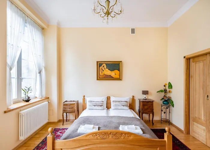 Cosmo - Old Money 公寓 *